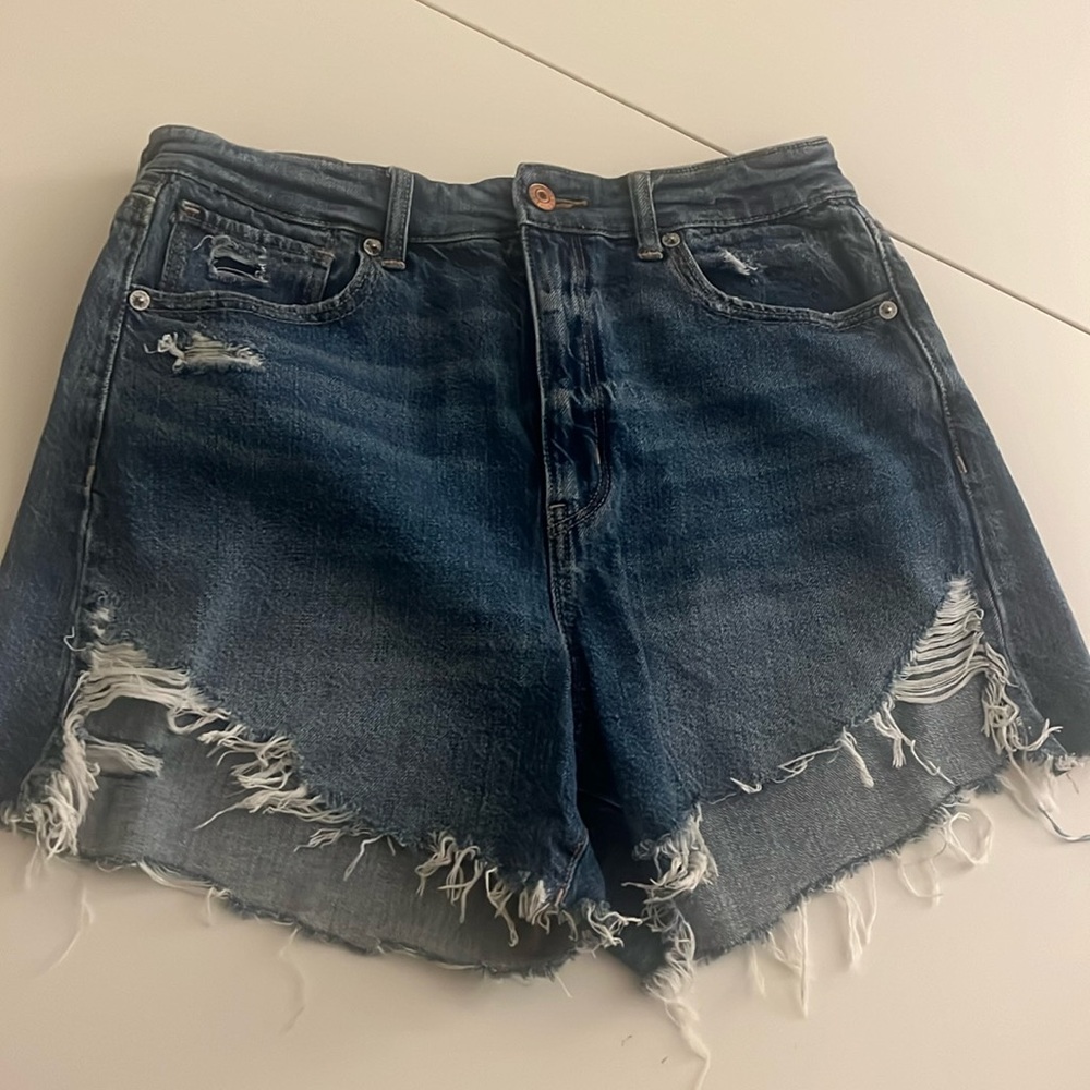 American Eagle Distressed Highest Rise Mom Short